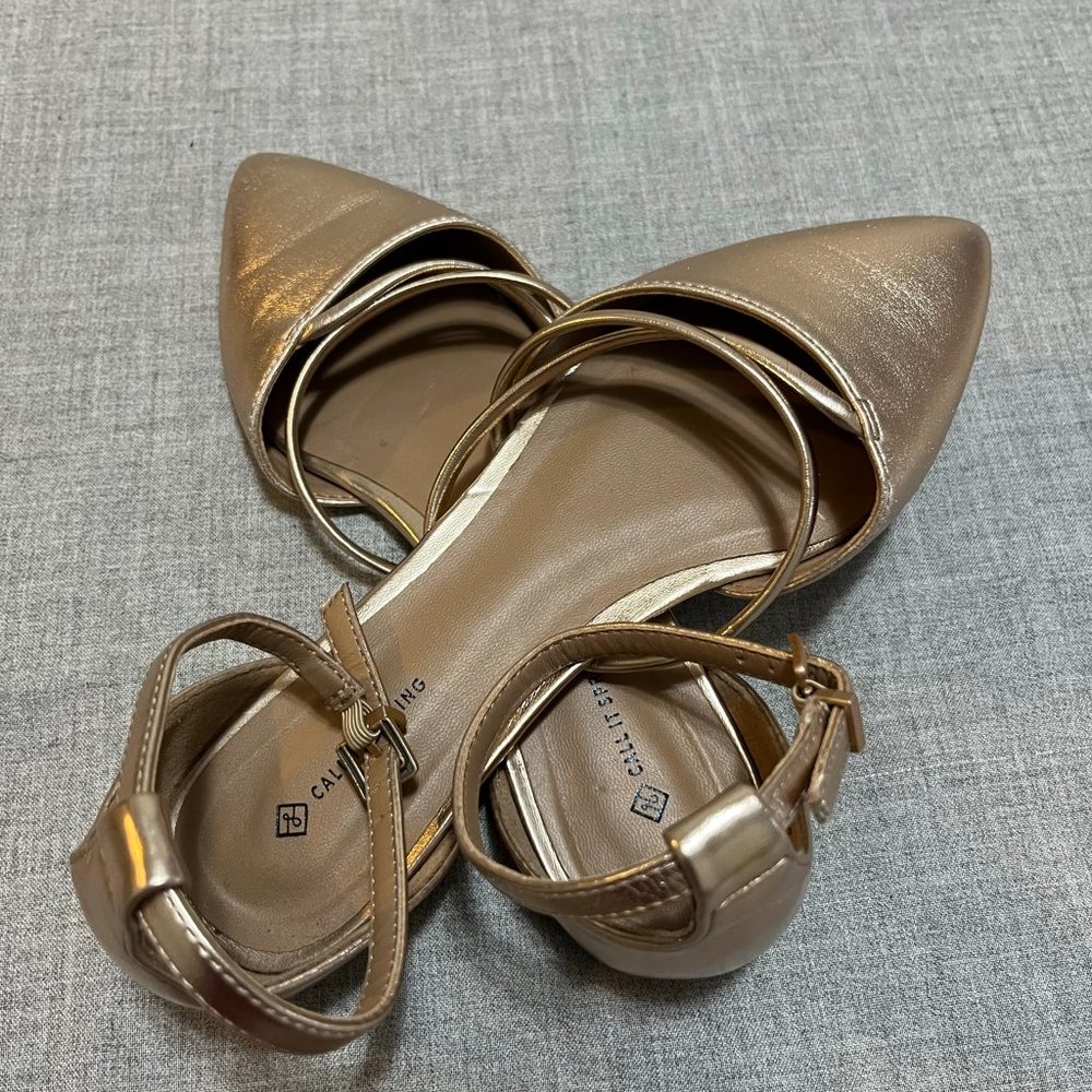 Call it Spring Flats Gold Size 6